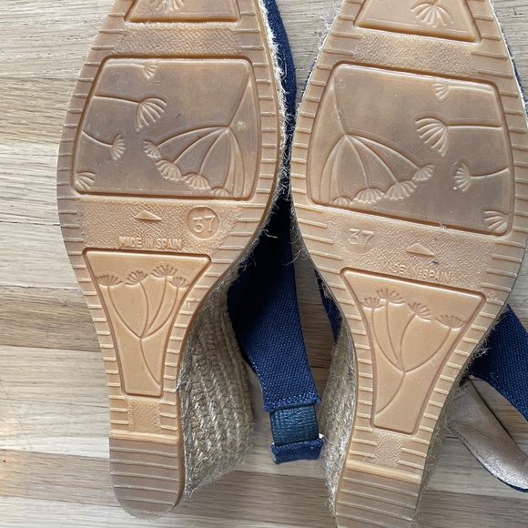 Viscata Navy Slingback Wedges - Picture 11 of 12